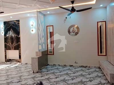 بحریہ ٹاؤن سیکٹر سی بحریہ ٹاؤن,لاہور میں 3 کمروں کا 5 مرلہ مکان 2.35 کروڑ میں برائے فروخت۔ بحریہ ٹاؤن سیکٹر سی بحریہ ٹاؤن,لاہور میں 3 کمروں کا 5 مرلہ مکان 2.35 کروڑ میں برائے فروخت۔