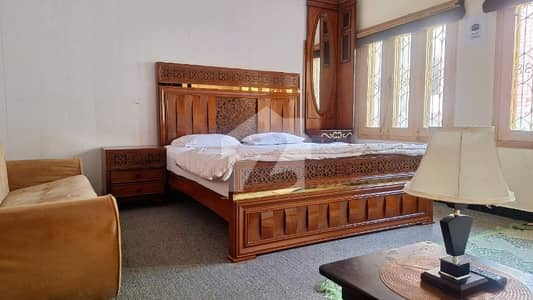G-10/4 Fully Furnished Room Avelible For Rent 1 Bed 1 Bath Coomn Kitchn Including Bills Rent 30k Only Females