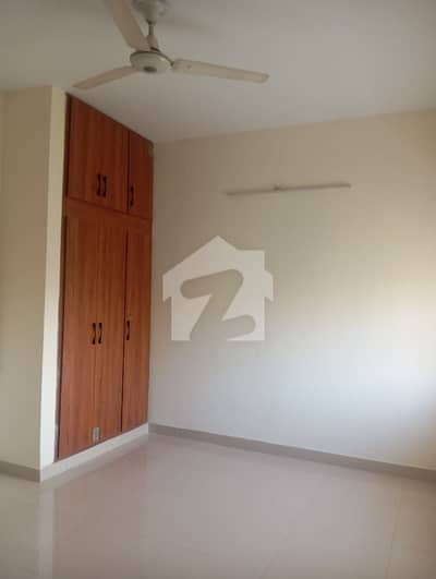 G-10/4 Full House Avalible For Rent 5 Bed 5 Bath Duble DD Double Kitchn Available Tiles Flooring