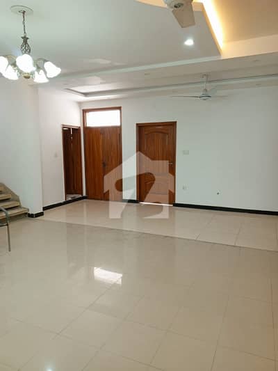G9/ G10/ full house Avilebale for rent 8bed 8bath double dd double tvl double Kitchn marble flooring for more information