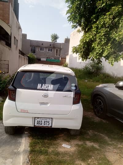 Paragon City Lahore. 5 M Plot For Sale Facing 10 M Road 40 F Near Park Comm Masjid School.