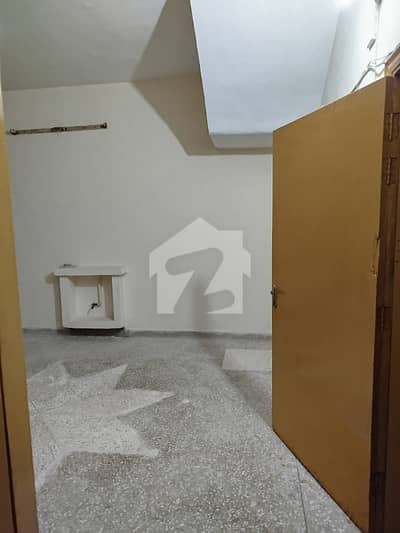 G-11/2 Upar Porshion Avilebale For Rent 2 Bed 2bath TV Lounge During Room Kitchn Rent 60k Husband Wife And Job Female And Job Bechlor