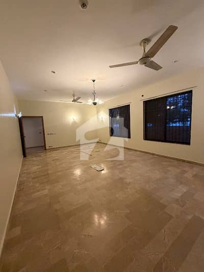 FOR RENT: 500 SQ YD 3-BEDROOM GROUND FLOOR PORTION WITH SERVANT QUARTER & PARKING DHA PHASE 6, KARACHI