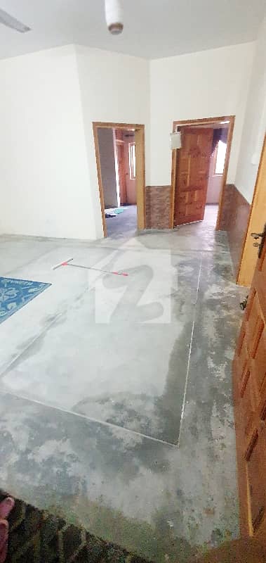 پھول گلاب روڈ ایبٹ آباد میں 3 کمروں کا 7 مرلہ مکان 1.75 کروڑ میں برائے فروخت۔