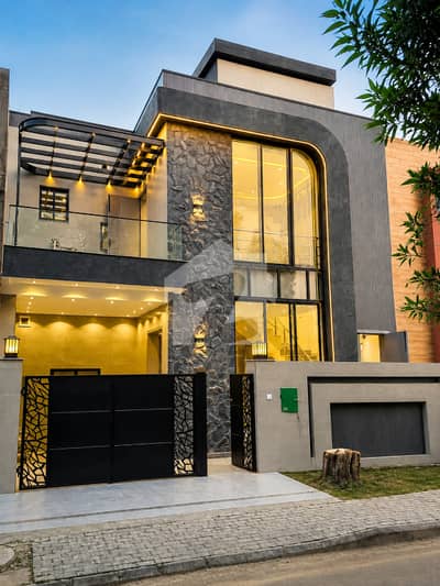 5.33 Marla Designer House 4 Bedrooms Park Facing Bahria Orchard Lahore