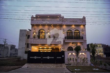 A Well Designed House Is Up For sale In An Ideal Location In LDA Avenue