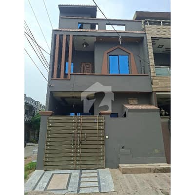 الرحمان گارڈن فیز 2 الرحمان گارڈن,لاہور میں 2 کمروں کا 3 مرلہ مکان 1.2 کروڑ میں برائے فروخت۔