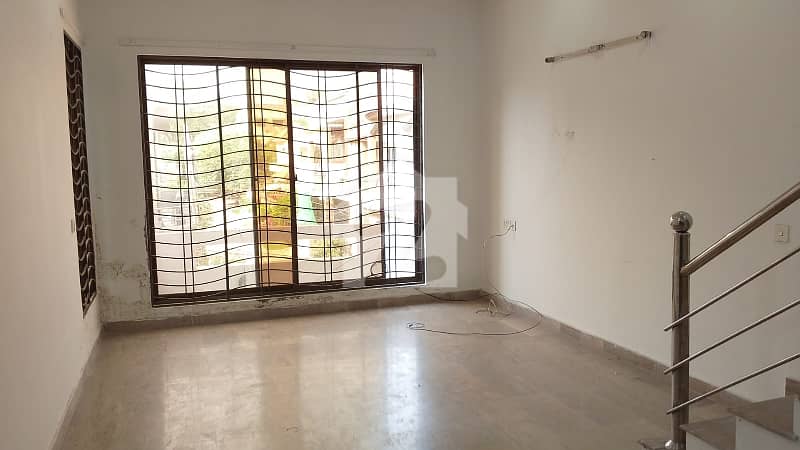 6 marla porton for rent 6 marla porton for rent