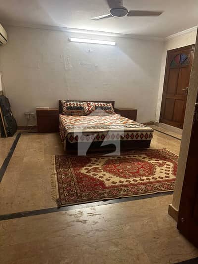 ایف ۔ 7/4 ایف ۔ 7,اسلام آباد میں 1 کمرے کا 2 مرلہ کمرہ 70.0 ہزار میں کرایہ پر دستیاب ہے۔