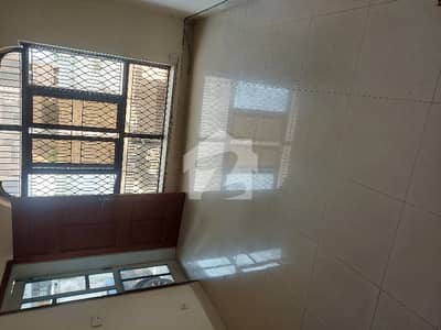 آئی ۔ 8/3 آئی ۔ 8,اسلام آباد میں 3 کمروں کا 12 مرلہ مکان 1.5 لاکھ میں کرایہ پر دستیاب ہے۔