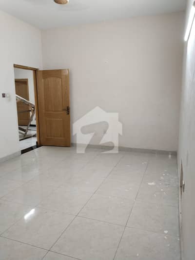 Upper Portion For Rent In Rs. 170000
