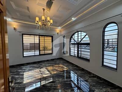 سوان گارڈن ۔ بلاک ای سوان گارڈن,اسلام آباد میں 3 کمروں کا 1 کنال زیریں پورشن 80.0 ہزار میں کرایہ پر دستیاب ہے۔