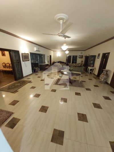500 yards bungalow for rent