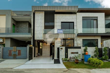 Modern Elegance: 5 Marla Luxury Home with Grand Entrance