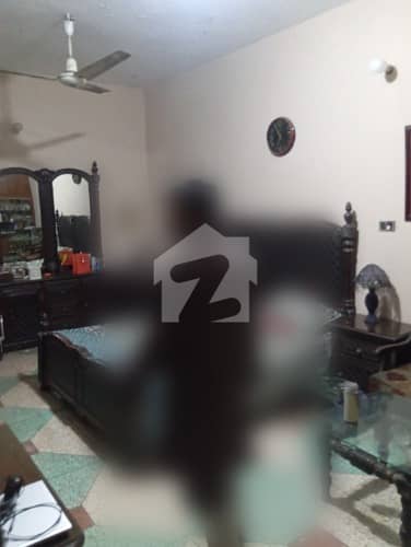 علامہ اقبال ٹاؤن لاہور میں 6 کمروں کا 9 مرلہ مکان 3.6 کروڑ میں برائے فروخت۔