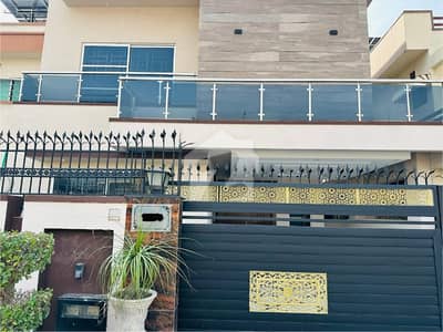 10 Marla Boulevard House Looks Like Brand New
