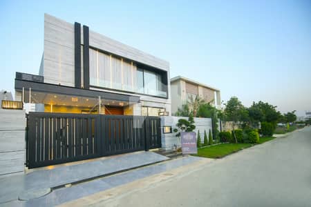 Kanal Top Of The Line Luxurious Bungalow Phase 7