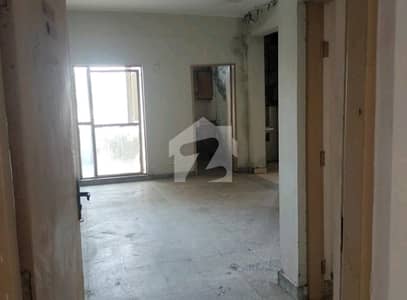 Spacious 700 Square Feet Flat Available For sale In Johar Town