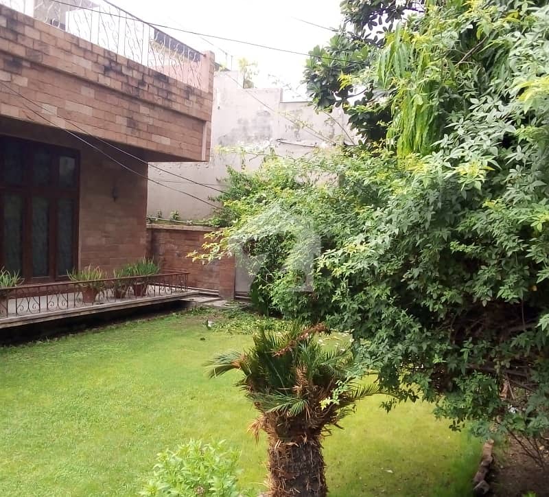 36 Marla House At Excellent Location In Gulberg III 36 Marla House At Excellent Location In Gulberg III