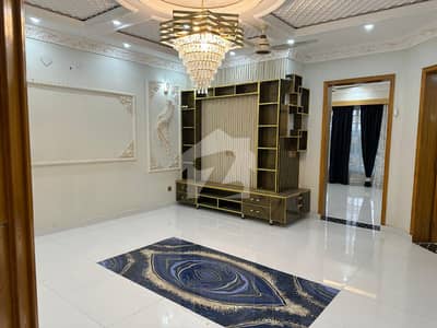 10 MARLA BRAND NEW FIRST ENTRY UPPER PORTION AVAILABLE FOR RENT WITH SOLER PRIME LOCATION AT BAHRIA TOWN LHR