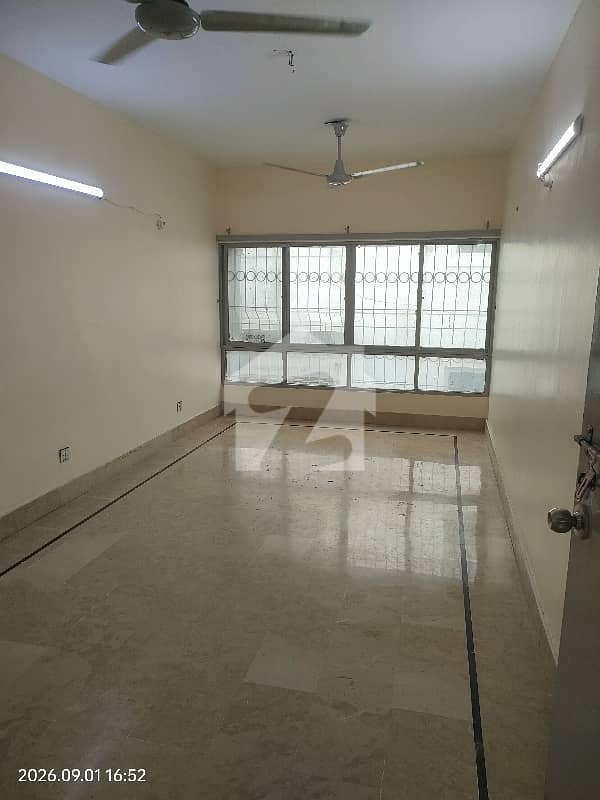 Clifton Block5 Small Complex Apartment For Rent Clifton Block5 Small Complex Apartment For Rent