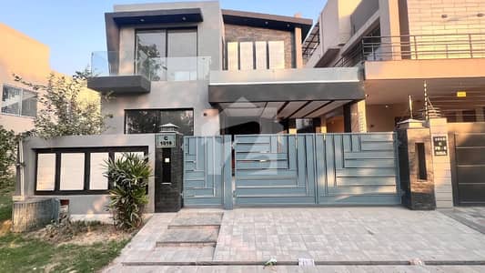 8 Marla Slightly Used House Facing Askari 11