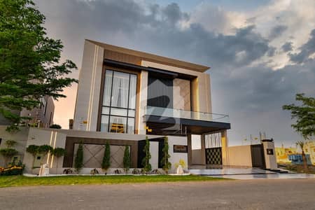 1 kanal Ultra Modern Designer House For Sale