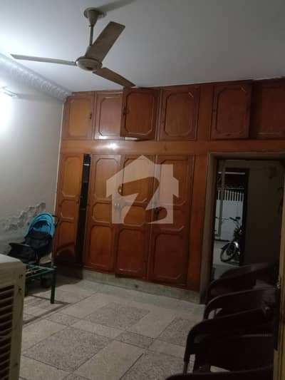 4 Marla Ground floor portion for 3-4 Bachelors for rent in I-10/1