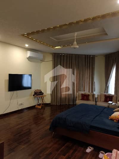 3Bed DD Upper Portion At Main Khayaban E Qasim Dha Phase 8 For Rent Available