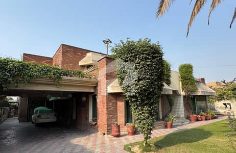 2 Kanal Solid Owner Built Bungalow DHA