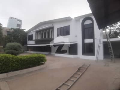 2000 Square Yards House For Rent Is Available In Clifton - Block 5