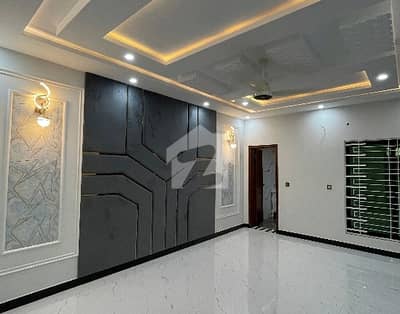 1 KANAL FULL HOUSE AVAILABLE FOR RENT IN CENTRAL PARK HOUSING SCHEME LAHORE