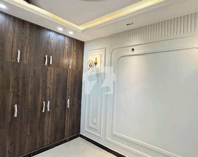 5 Marla Upper Portion Available For Rent In Central Park Housing Scheme Lahore