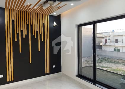 5 MARLA FULL HOUSE AVAILABLE FOR RENT IN CENTRAL PARK HOUSING SCHEME LAHORE