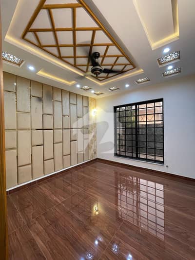 10 Marla House For Rent In Central Park Housing Scheme Lahore