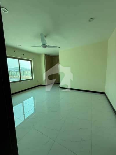 Banigala 1 kanal upper portion available for rent with gas