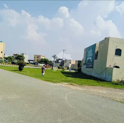 8 Marla Prime Plot for Sale in Royal Residencia Lahore Block D