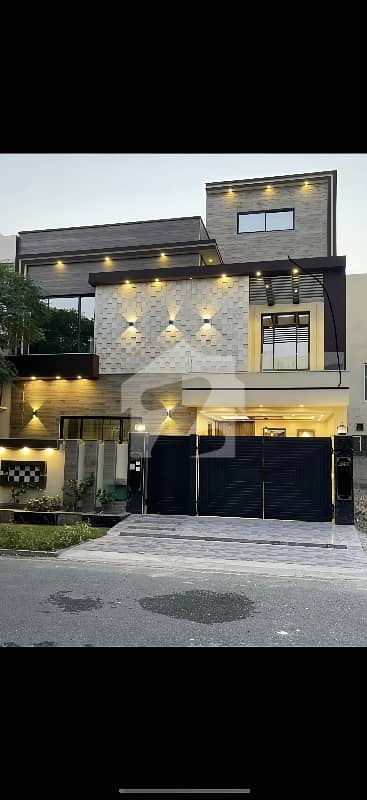 Vip 5 Marla Luxury Furnished Lower Portion Available For Rent In Bahria Town Lahore
