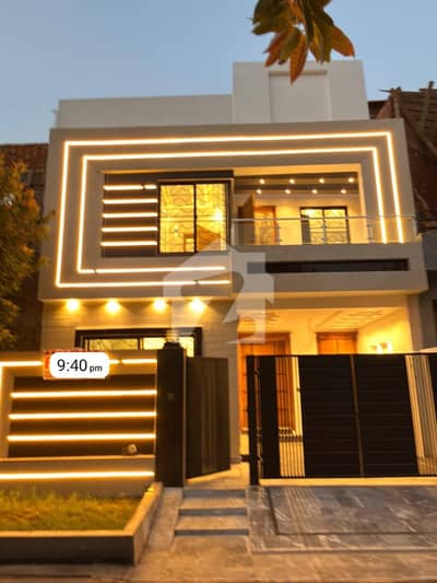 A Modern Design 5 Marla Brand New House For Sale In C Block Phase 2