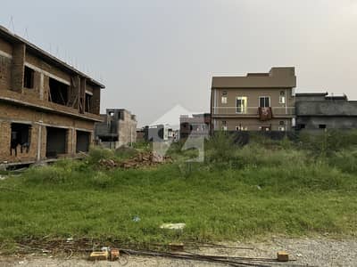 8 Marla Short Corner Plot Sale In E Block Sector B-17 Islamabad