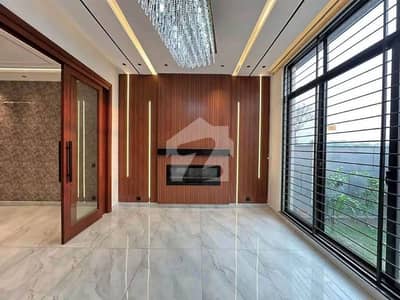 Independent Seperate Gate GROUND PORTION 3 Bed & 4 Washroom Gas Seperate Meter + Point Porch Seperate) Ideal Location This House Walking Distance Highways