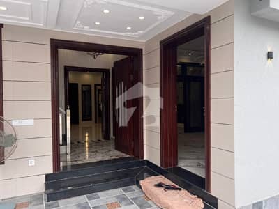 10 Marla House For Rent Available Janiper Block Bahria Town Lahore