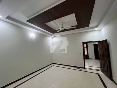 گرین ایونیو اسلام آباد میں 5 کمروں کا 8 مرلہ مکان 1.55 لاکھ میں کرایہ پر دستیاب ہے۔