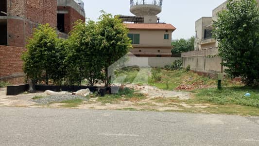 ڈی ایچ اے فیز 7 - بلاک آر ڈی ایچ اے فیز 7,ڈی ایچ اے ڈیفینس,لاہور میں 1 کنال رہائشی پلاٹ 3.85 کروڑ میں برائے فروخت۔ ڈی ایچ اے فیز 7 - بلاک آر ڈی ایچ اے فیز 7,ڈی ایچ اے ڈیفینس,لاہور میں 1 کنال رہائشی پلاٹ 3.85 کروڑ میں برائے فروخت۔