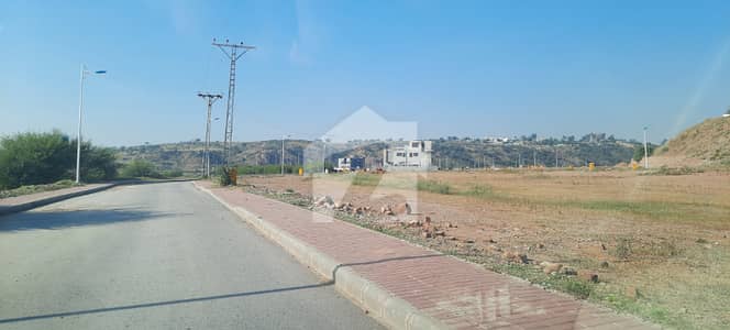 SOLID LAND 10 MARLA PLOT FOR SALE