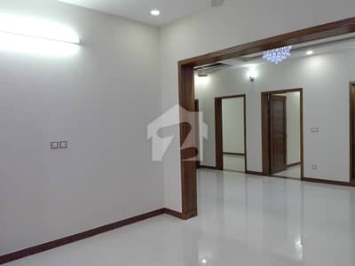 ایف ۔ 7 اسلام آباد میں 4 کمروں کا 1 کنال مکان 35.0 کروڑ میں برائے فروخت۔
