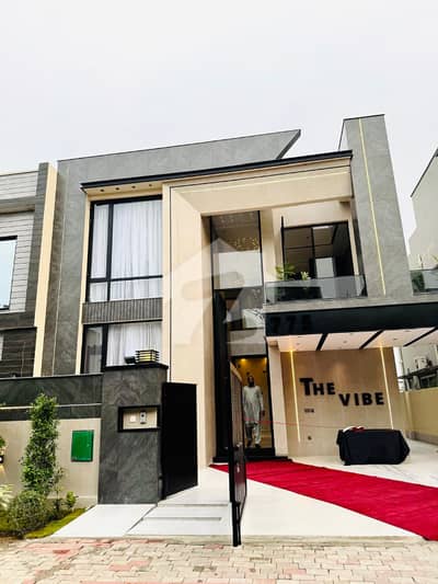 10 Marla Residential House For Sale In Jinnah Block, Nearby Commercial Market, School, Mosque and Health Care Canter
