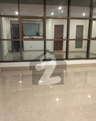 جی ۔ 8 مرکز جی ۔ 8,اسلام آباد میں 2 کمروں کا 2 مرلہ دفتر 1.5 لاکھ میں کرایہ پر دستیاب ہے۔