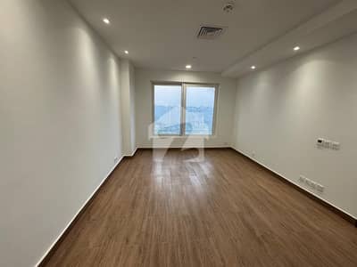 BRAND NEW 3 BED FACING PARK APARTMENT AVAILABLE FOR RENT