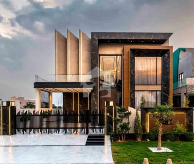 Charming 4-Bedroom 10 Marla House In DHA Modern Comfort With Stylish Finishes In DHA Phase 7 Near Mcdonald